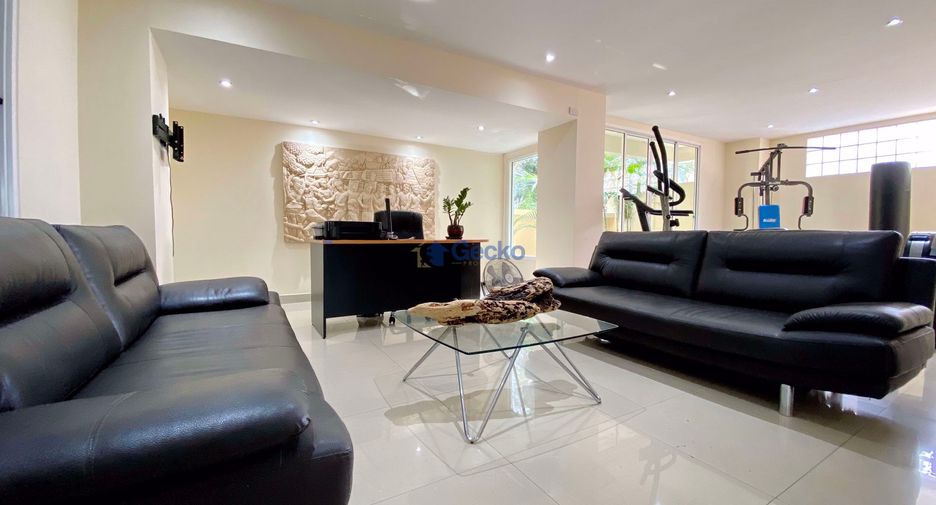 For sale 3 bedrooms condo in Bang Lamung, Chonburi