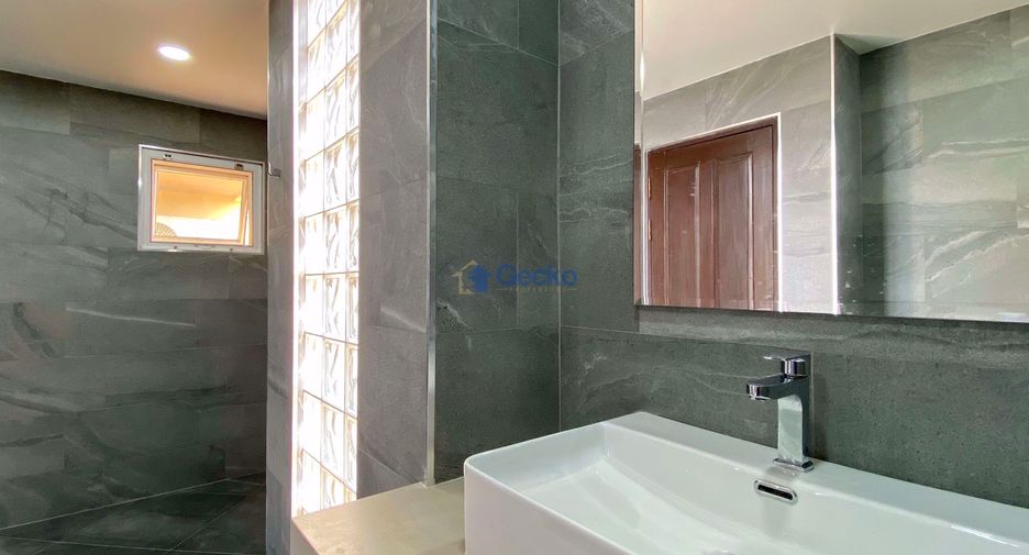 For sale 3 bedrooms condo in Bang Lamung, Chonburi