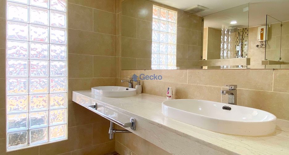 For sale 3 bedrooms condo in Bang Lamung, Chonburi