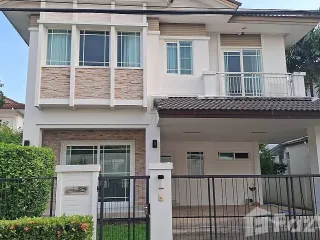Haus zur Miete mit 3 Zimmer in Bang Kapi, Bangkok