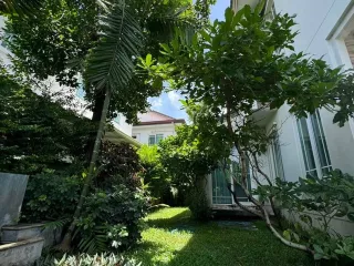 Haus zur Miete mit 3 Zimmer in Bang Kapi, Bangkok
