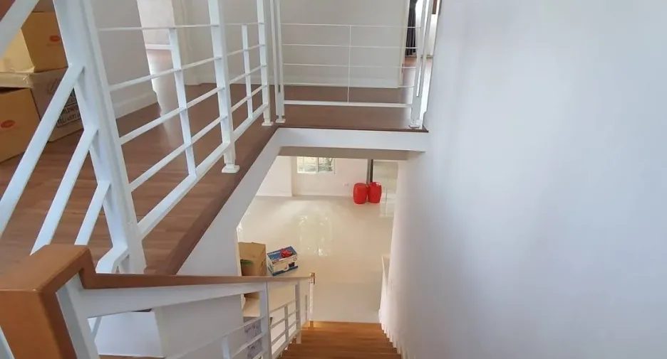 Haus zur Miete mit 3 Zimmer in Bang Kapi, Bangkok