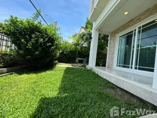 Haus zur Miete mit 3 Zimmer in Bang Kapi, Bangkok