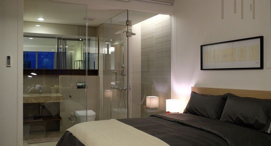 For rent 2 bedrooms condo in Watthana, Bangkok