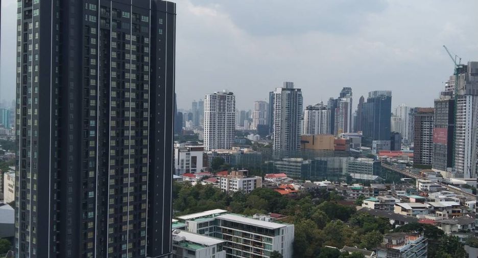 Wohnung zum Kauf mit 1 Zimmer in Khlong Toei, Bangkok