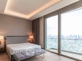 For rent 3 ベッドルーム condo in Khlong San, Bangkok