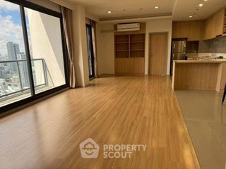 For rent 3 ベッドルーム condo in Phaya Thai, Bangkok