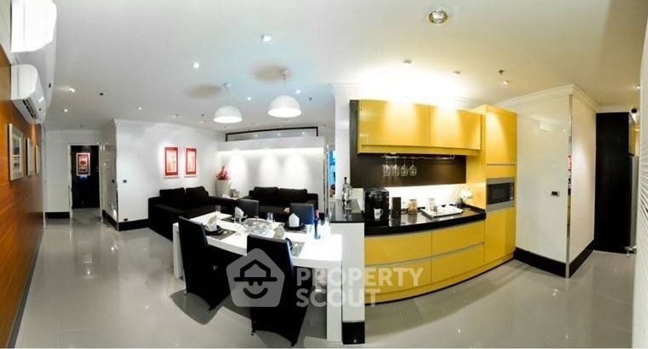 For rent 2 bedrooms condo in Watthana, Bangkok