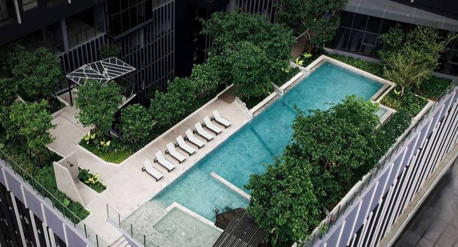 For rent 2 bedrooms condo in Khlong Toei, Bangkok