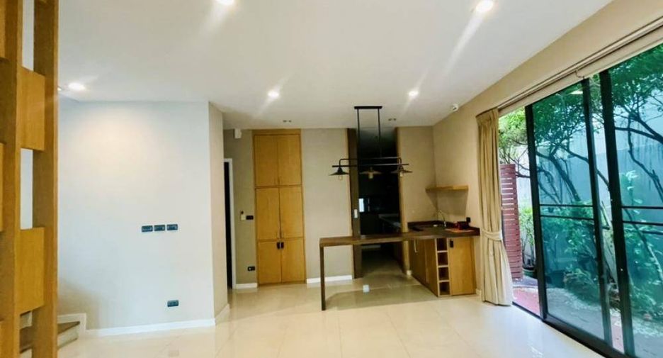 ขาย 4 ห้องนอน บ้านเดี่ยว ใน บางกะปิ, กรุงเทพฯ