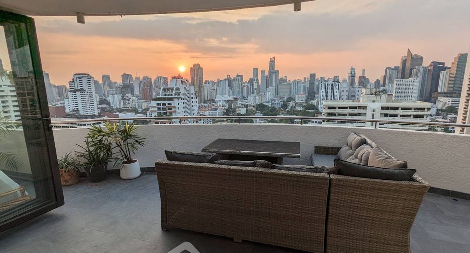 For sale 2 bedrooms condo in Watthana, Bangkok