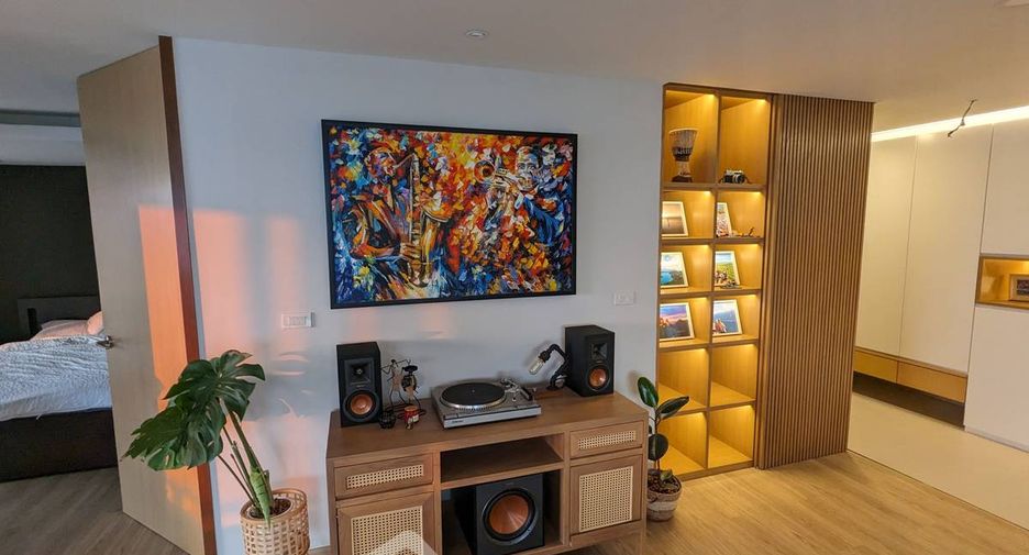 For sale 2 bedrooms condo in Watthana, Bangkok