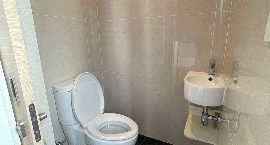 For sale 1 bed condo in Khlong Toei, Bangkok