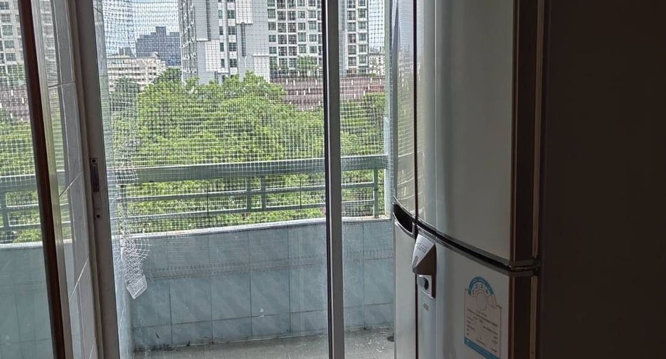 À louer 2 chambres condo à Suan Luang, Bangkok
