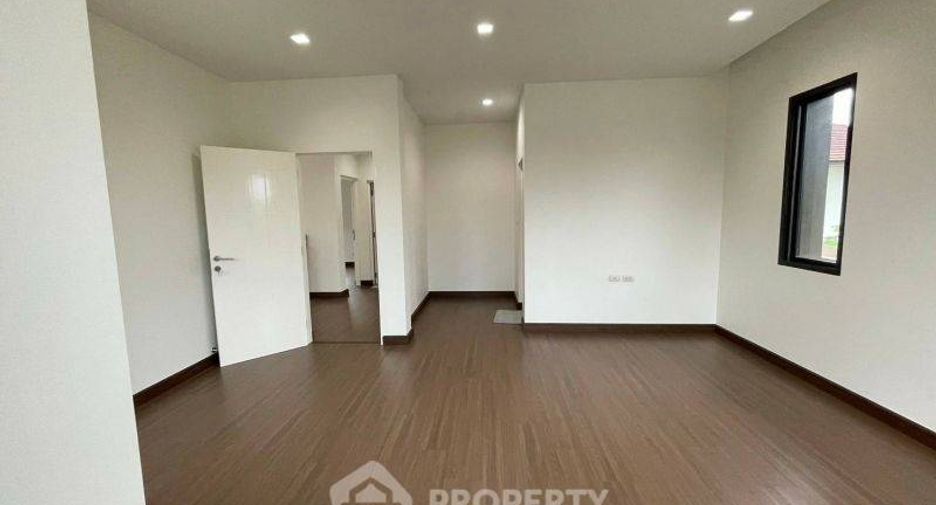 For sale 3 bedrooms house in Sai Mai, Bangkok
