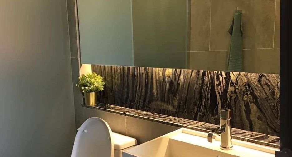 For sale 1 Beds condo in Khlong Toei, Bangkok