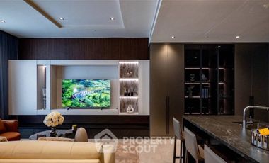 For sale 3 bedrooms condo in Khlong Toei, Bangkok