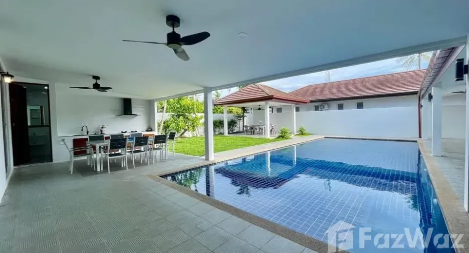 À louer 4 chambres villa à Bang Lamung, Chonburi