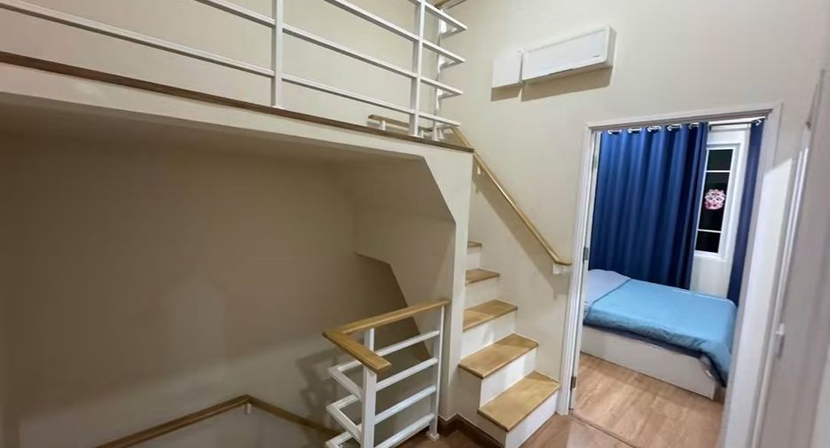 Аренда 4 спальни таунхаус в Банг Ламунг, Чонбури