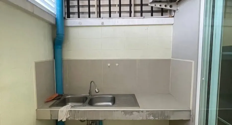 For rent 3 bedrooms townhouse in Mueang Chiang Mai, Chiang Mai