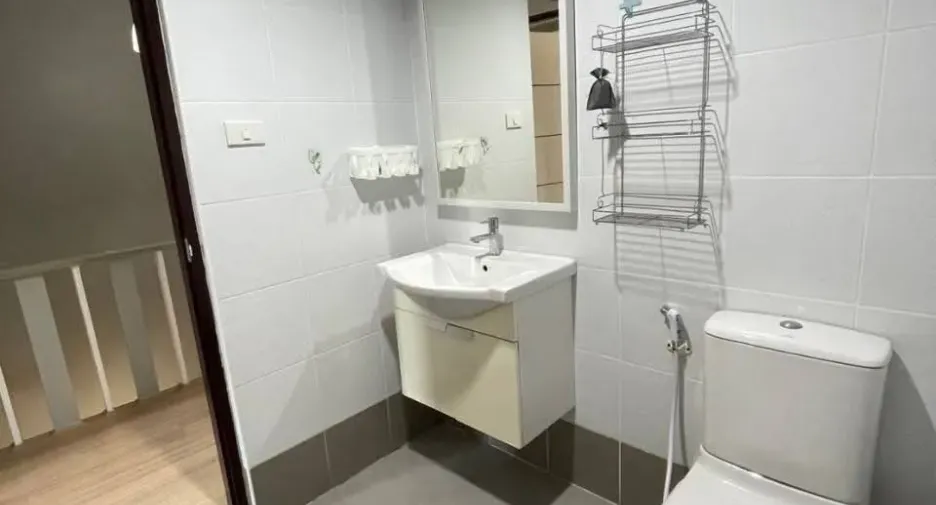 For rent 3 bedrooms townhouse in Mueang Chiang Mai, Chiang Mai