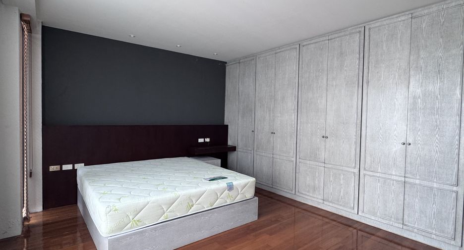 Reihenhaus zur Miete mit 4 Zimmer in Mueang Samut Prakan, Samut Prakan