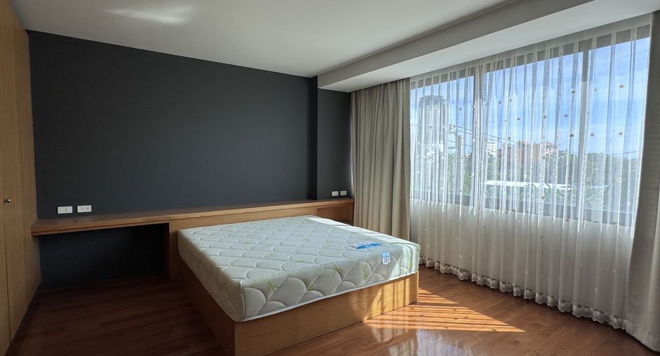 Reihenhaus zur Miete mit 4 Zimmer in Mueang Samut Prakan, Samut Prakan