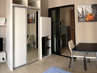 Condo en alquiler de estudio en Huai Khwang, Bangkok