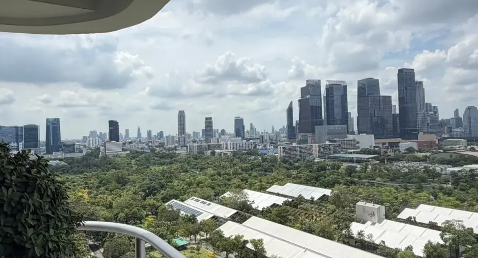 For sale 2 bedrooms condo in Khlong Toei, Bangkok