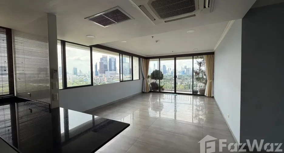 For sale 2 bedrooms condo in Khlong Toei, Bangkok