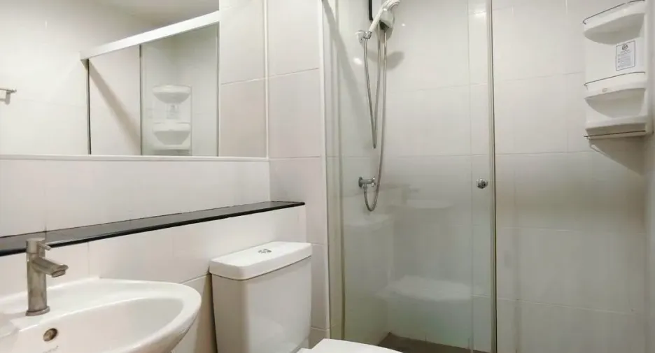 Продажа 1 кровать кондо в Пхра Кханонг, Бангкок