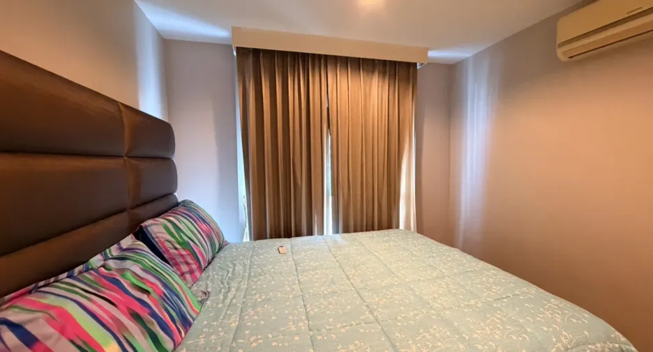 À louer 2 chambres condo à Huai Khwang, Bangkok