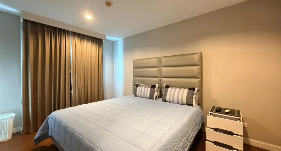 À louer 2 chambres condo à Huai Khwang, Bangkok