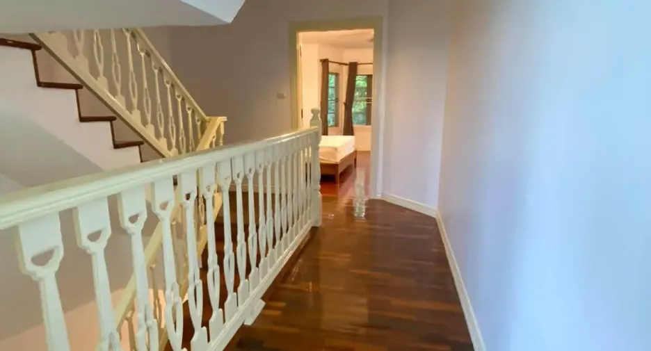 Reihenhaus zur Miete und zum Kauf mit 4 Zimmer in Mueang Samut Prakan, Samut Prakan