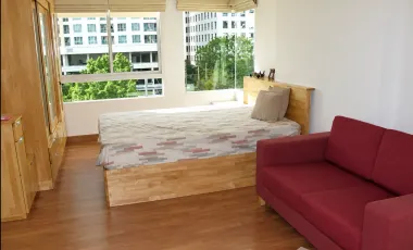 For sale and for rent 1 bed condo in Huai Khwang, Bangkok