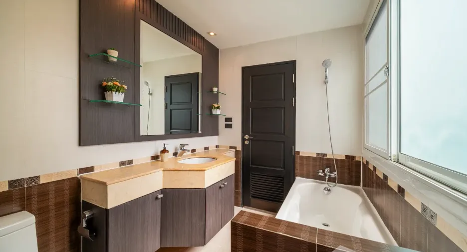 For rent 3 bedrooms condo in Watthana, Bangkok