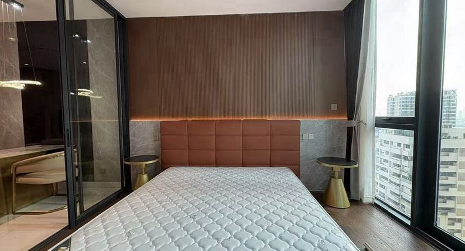 Condo en alquiler de 1 habitaciones en Sathon, Bangkok