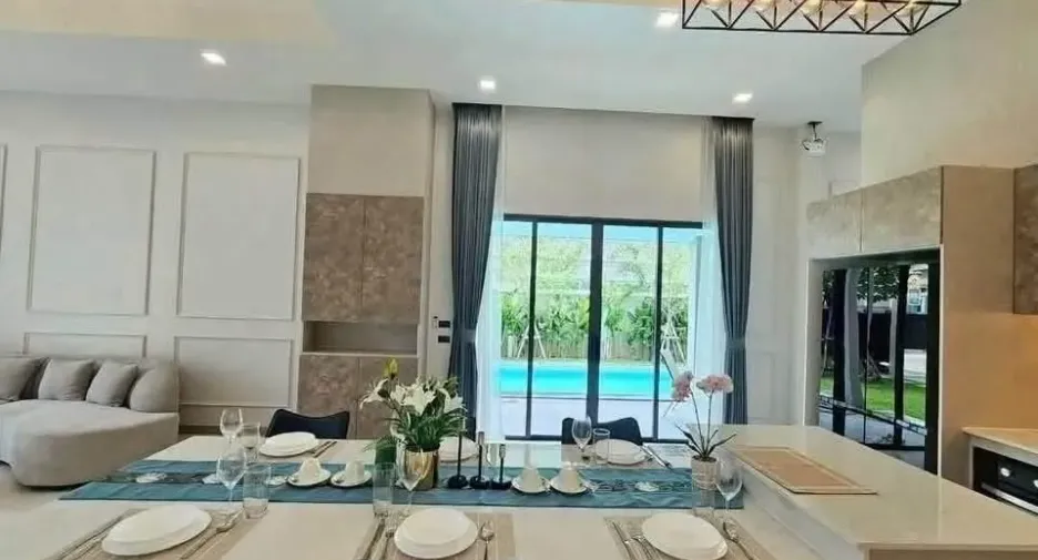 For sale 3 ベッドルーム villa in Bang Lamung, Chonburi