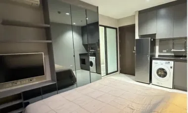 Condo en alquiler de estudio en Huai Khwang, Bangkok