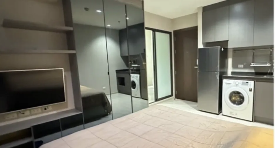 Condo en alquiler de estudio en Huai Khwang, Bangkok