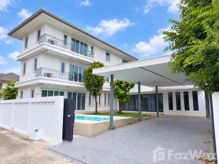 For rent 8 bedrooms house in Yan Nawa, Bangkok