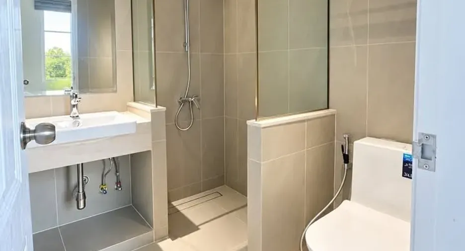 For rent 8 bedrooms house in Yan Nawa, Bangkok