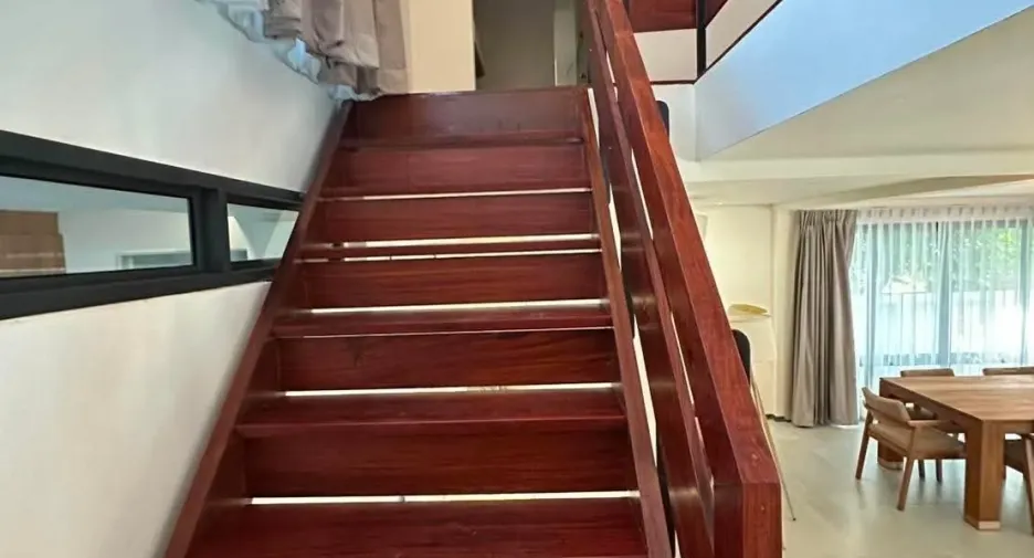 For rent 8 bedrooms house in Yan Nawa, Bangkok