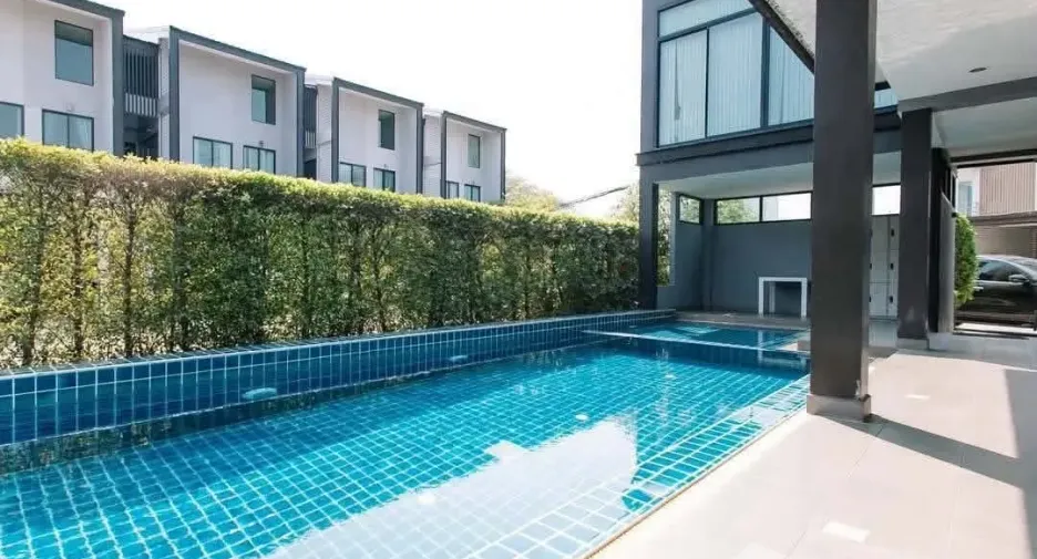 Продажа 2 спальни таунхаус в Mueang Chiang Mai, Чианг Маи