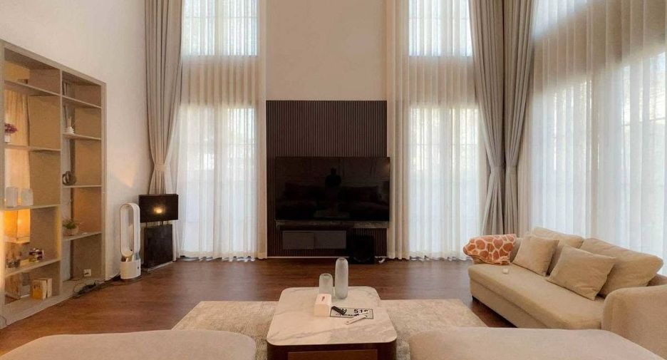 Casa en venta de 4 habitaciones en Bang Lamung, Chonburi