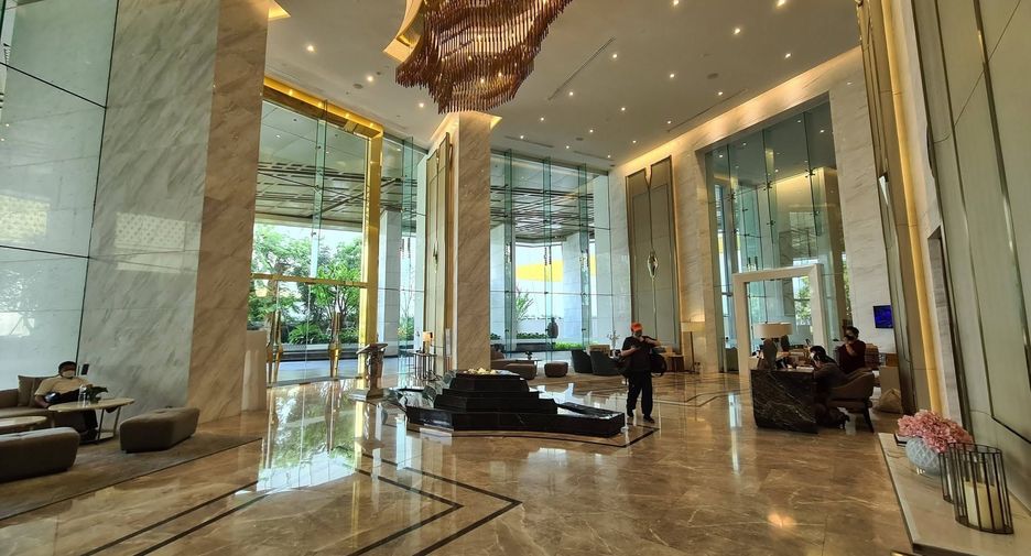 Condo en alquiler de 1 habitaciones en Khlong San, Bangkok