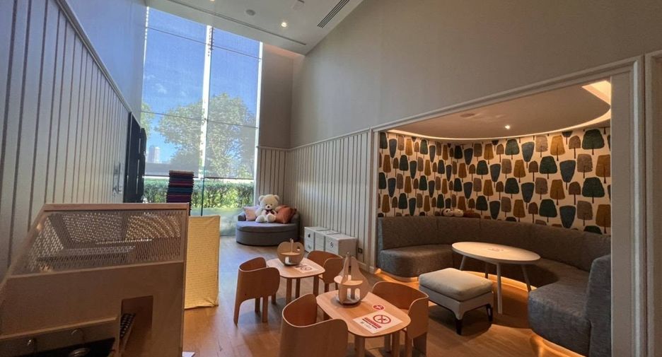 Condo en alquiler de 1 habitaciones en Khlong San, Bangkok