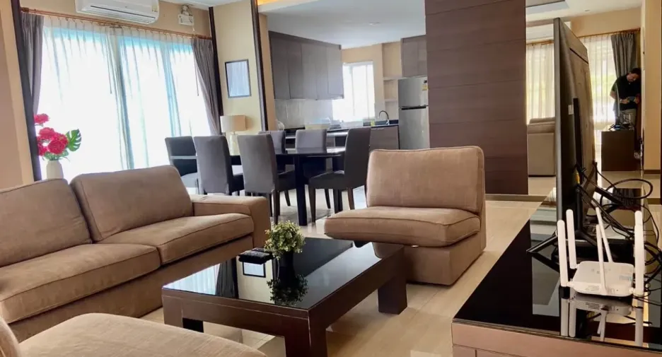 À louer 3 chambres villa à Bang Lamung, Chonburi