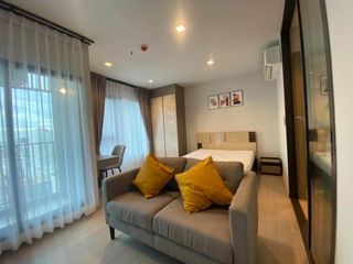 For rent 1 bed condo in Huai Khwang, Bangkok