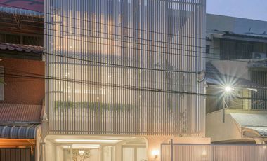 For sale 4 ベッドルーム condo in Watthana, Bangkok